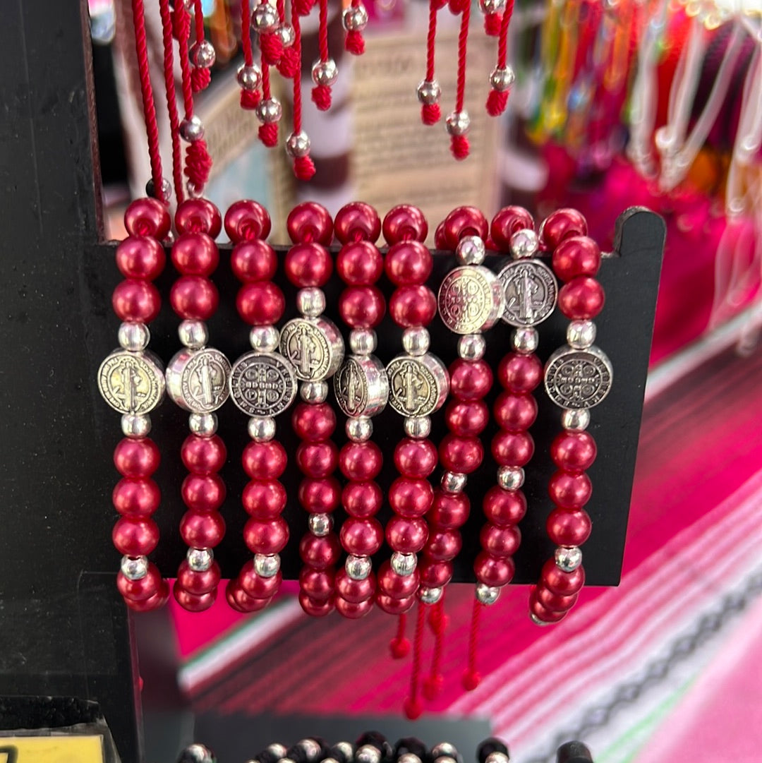 Pulsera de bebé con perlas rojas